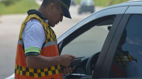 Verano 2025: guía completa de papeles, documentos y respaldos para viajar al exterior con tu auto
