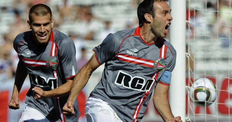 De locos! El Chavo Desábato dirige a Vélez ante Estudiantes
