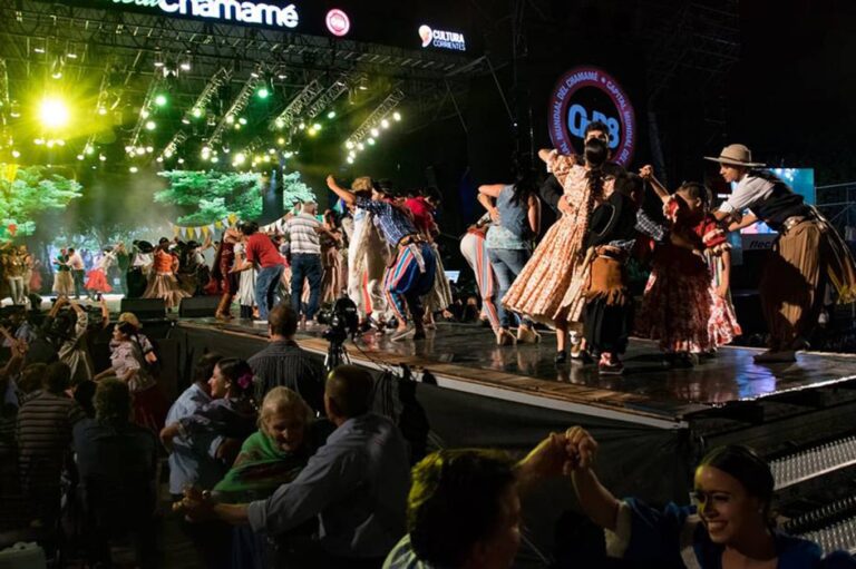 Fiesta Nacional del Chamamé 2025: cuándo es, la grilla de artistas y cómo comprar las entradas