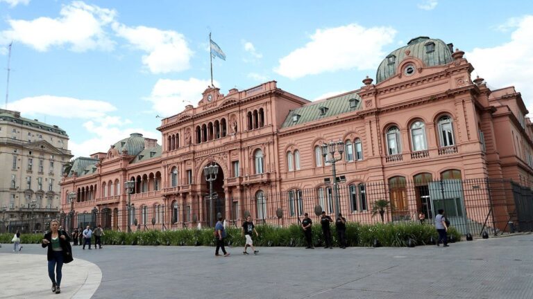 Corte Suprema: el Gobierno sigue de cerca la sesión y se prepara para una posible derrota