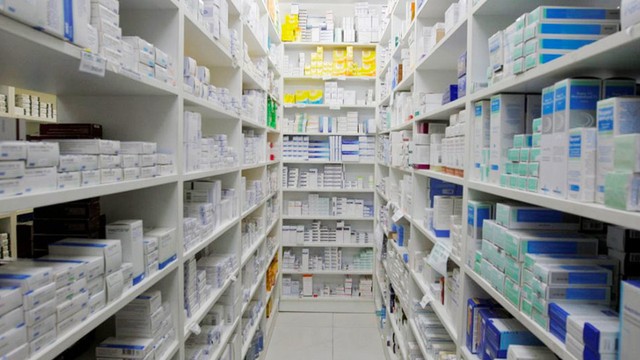 Incertidumbre en farmacéuticas, tras nueva medida del Gobierno