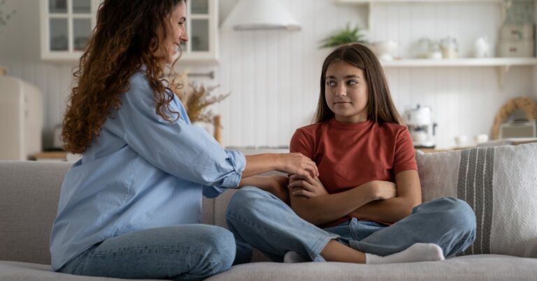 «Adolescencia» y los límites en la crianza: hay que ser estrictos o permisivos?