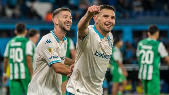 Racing en modo Copa Libertadores: goleó 4 a 1 Banfield en la fecha 12 del Torneo Apertura