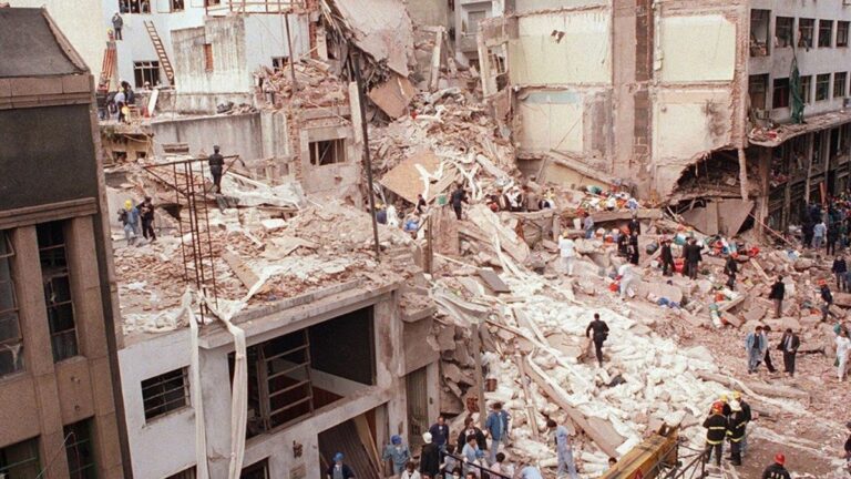 Juzgarán en ausencia a los iraníes acusados por el atentado a la AMIA