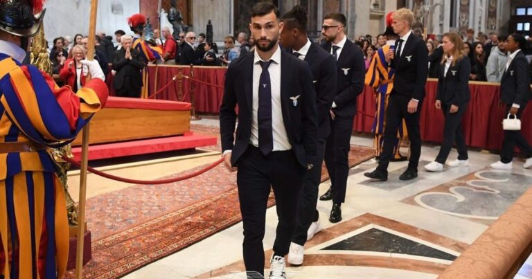 Qué dijo Taty Castellanos al salir del funeral del Papa Francisco