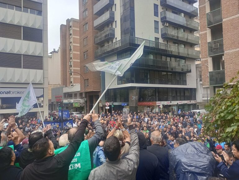 Cruje el modelo del PJ cordobés y crece la resistencia