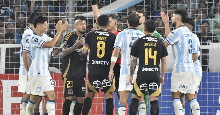 Video: los gestos de Vidal y la roja contra Racing