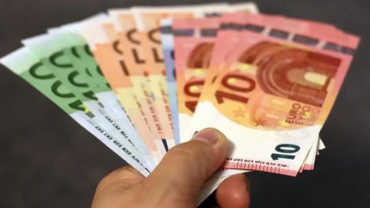 A cuánto cerró el euro blue hoy, viernes 27 de junio de 2025