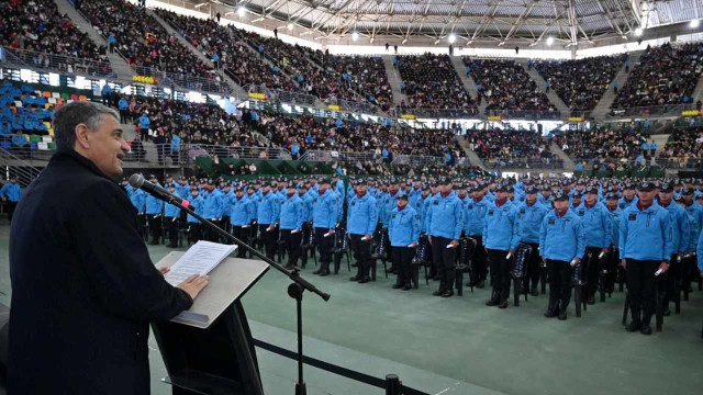 Salen a la calle 900 nuevos policías para reforzar la seguridad en la Ciudad