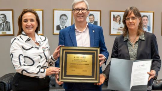 La Legislatura de Córdoba reconoció a la UNC por su liderazgo regional en desarrollo sostenible