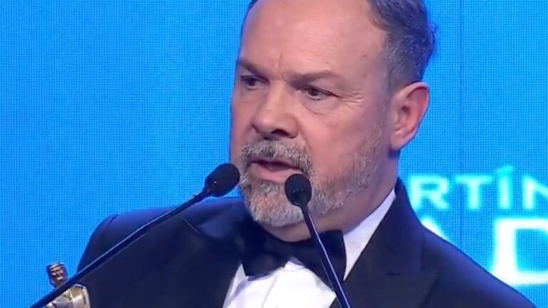 El encendido discurso del Gato Sylvestre contra Javier Milei tras ganar el Martín Fierro de Radio