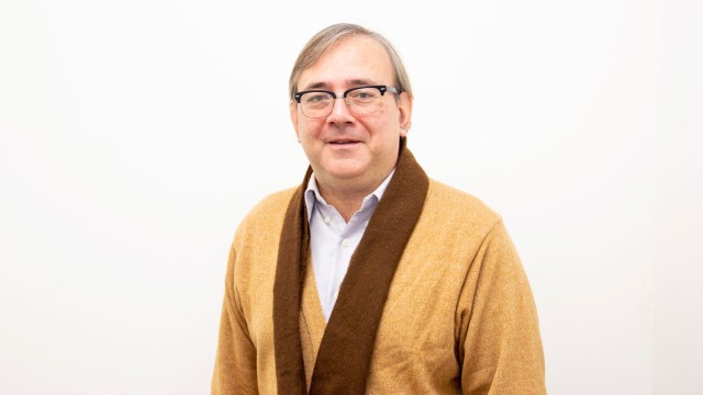 El dólar aumenta «por la mala praxis del Gobierno» según un economista