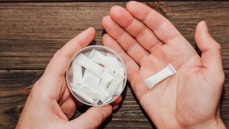 La locura de las bolsitas de cafeína: una tendencia adolescente que preocupa a los expertos