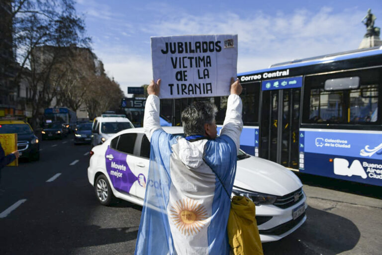 Miércoles de manifestaciones: qué calles que están cortadas en Congreso