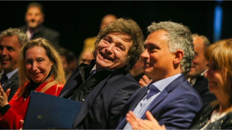 Javier Milei sigue desde Olivos la sesión en Diputados y posterga foto con candidatos