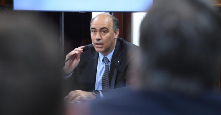 El embajador en España dijo «viva el rey» en un acto por San Martín