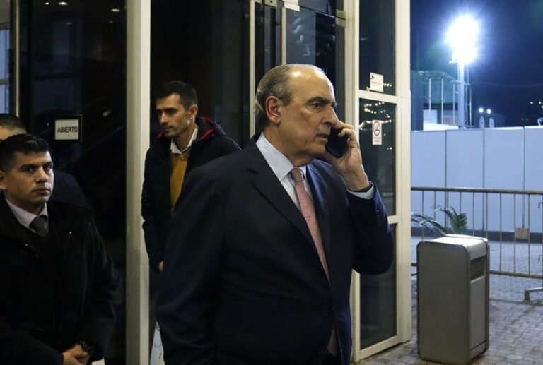 Francos: «no pongo las manos en el fuego por ningún funcionario, pero creo en la inocencia de Karina»