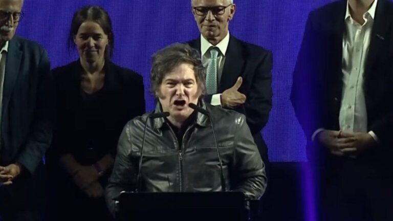 Javier Milei cierra campaña de La Libertad Avanza en la Provincia en alerta por la seguridad