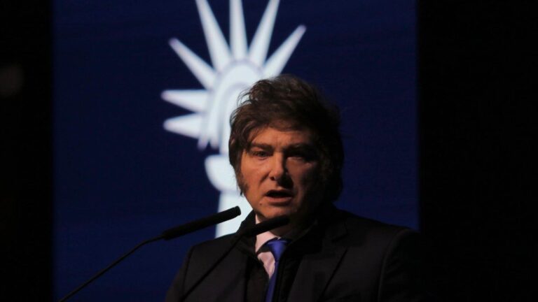 Javier Milei convocó a reunión de Gabinete tras el duro revés electoral en Buenos Aires