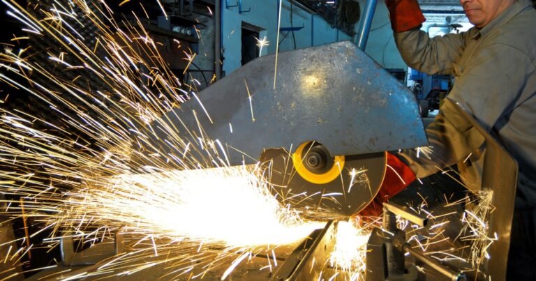 Cayó el empleo y creció la precariedad e informalidad laboral