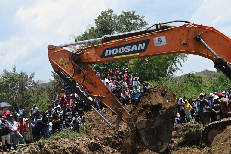 Rescataron a los mineros atrapados en Colombia