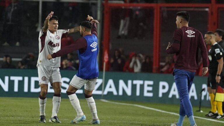 Lanús se impuso 2-0 ante Independiente y profundiza la crisis del Rojo