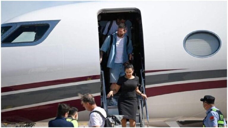 Lionel Messi llegó a la Argentina para empezar sus vacaciones, tras su paso por la India