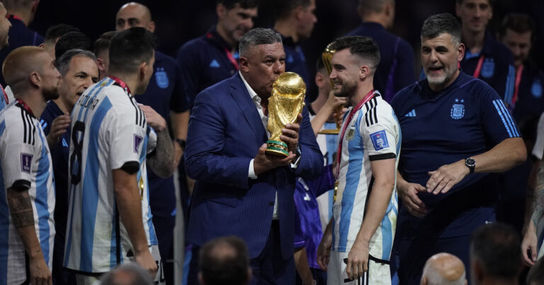 Chiqui Tapia sacó pecho desde Qatar: «Vamos por la cuarta»