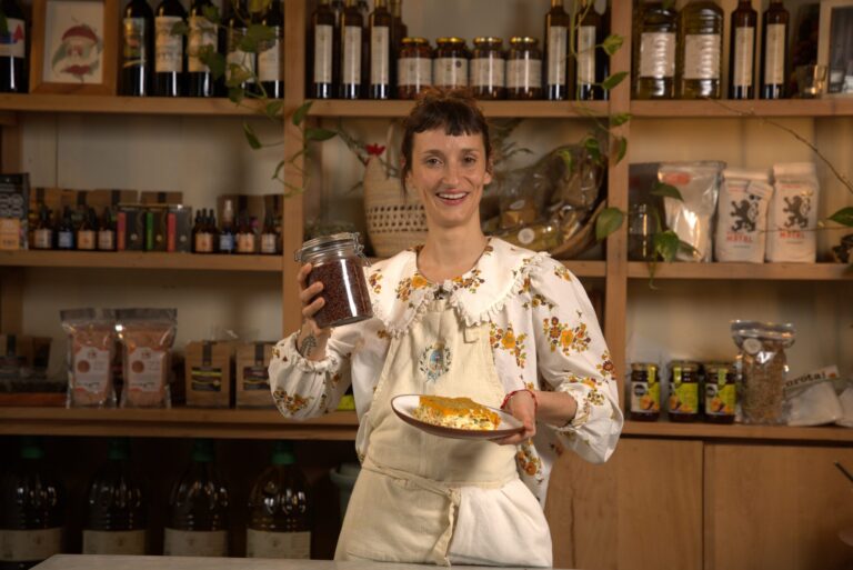 Tiene un restaurante 100% orgánico en Buenos Aires y explica dos recetas antiinflamatorias