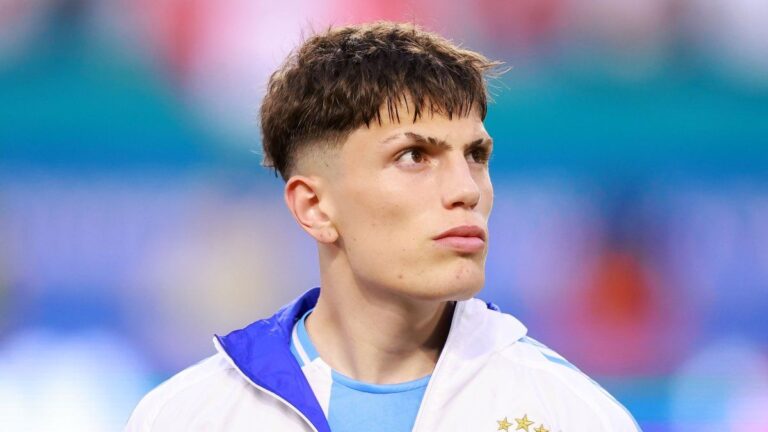Los futbolistas que jugaron en la Selección Argentina, pero no nacieron en el país