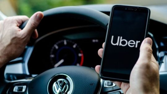 Quién te abre la puerta cuando pedís un Uber?: el perfil de los conductores de la app en Córdoba