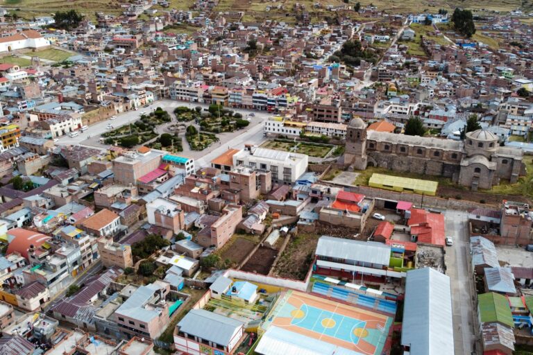 Dónde está la ciudad más alta del mundo y cómo se vive con poco oxígeno