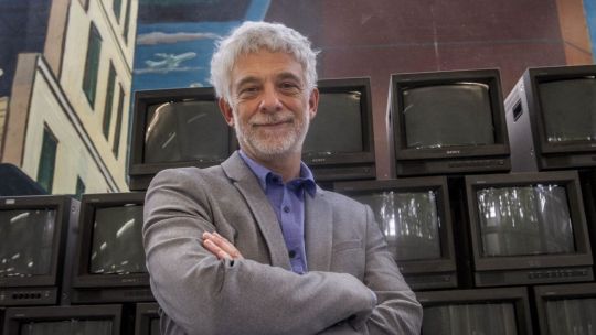 Claudio Martínez durante su participación en el programa QR! de Canal E.