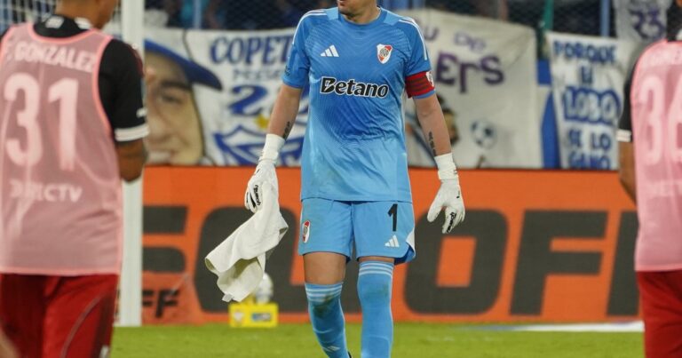 Franco Armani durante un entrenamiento de River Plate
