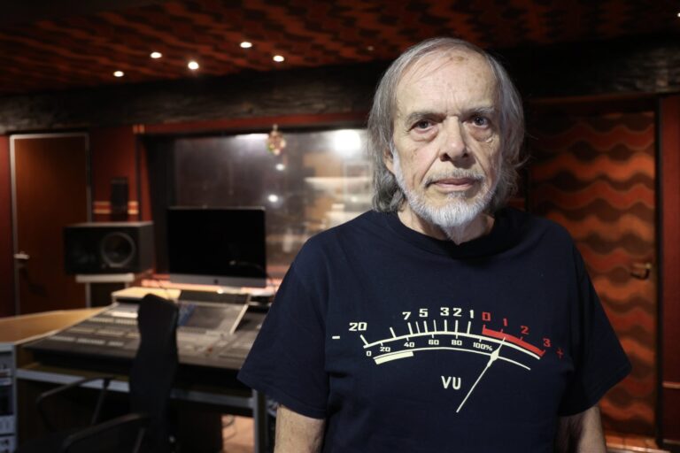 Gustavo Gauvry, fundador del estudio Del Cielito Records, en Parque Leloir.