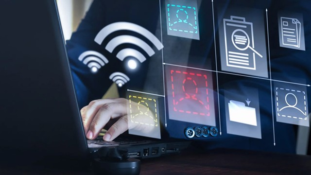 Representación gráfica de inteligencia artificial integrada en redes de telecomunicaciones.