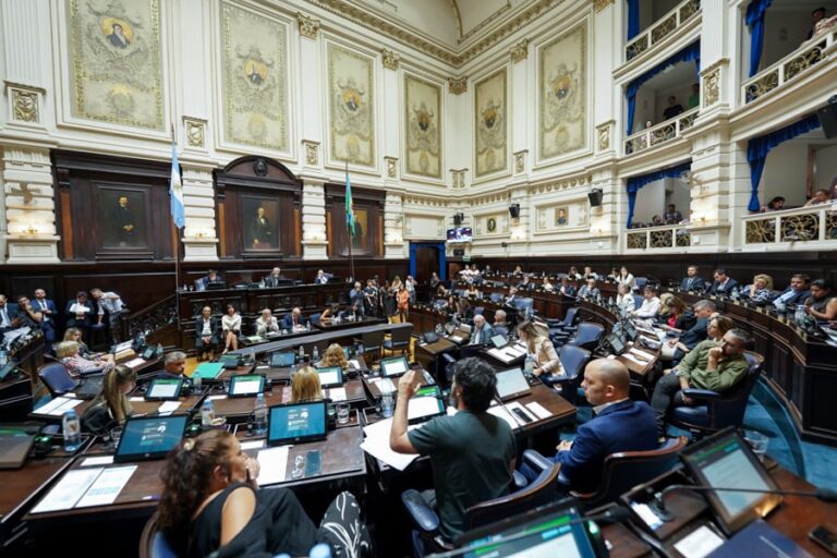 Fachada del edificio de la Legislatura de la provincia de Buenos Aires.