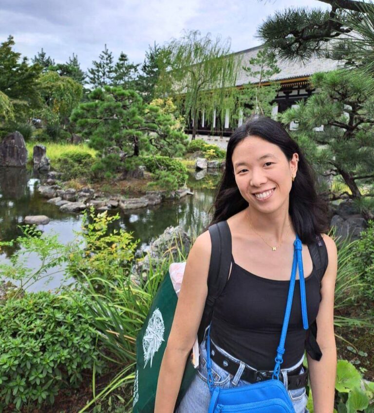 Miabi Hatanaka, arquitecta argentina de ascendencia japonesa, en su espacio de trabajo.