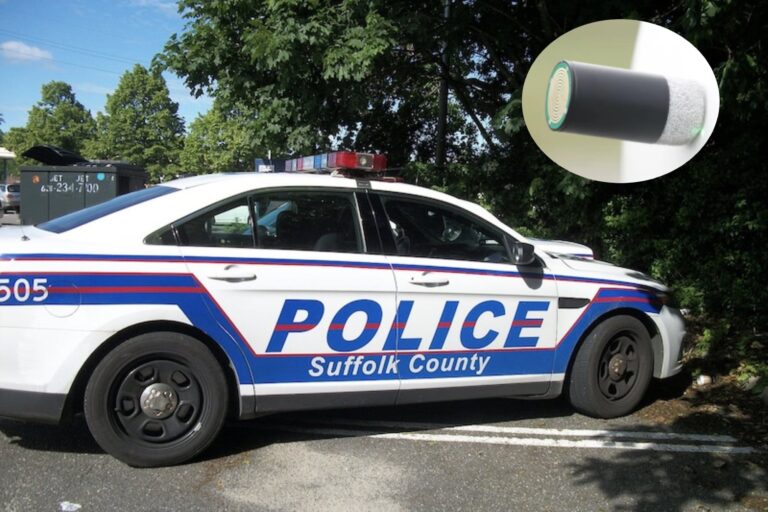 Dardo adhesivo con GPS utilizado por la policía de Suffolk para rastrear vehículos en fuga
