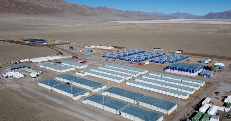 Gráfico representando inversiones en proyectos de infraestructura energética y minera en Argentina.
