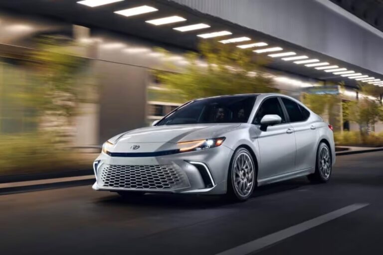 Toyota Camry 2026 en exhibición
