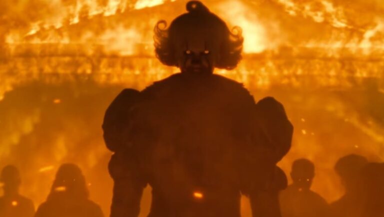 Escena de la serie It: Bienvenidos a Derry con Pennywise el payaso