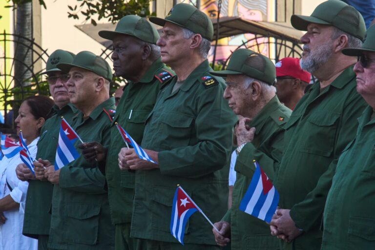 Miguel Díaz-Canel durante un discurso en La Habana, rechazando las sanciones de Estados Unidos