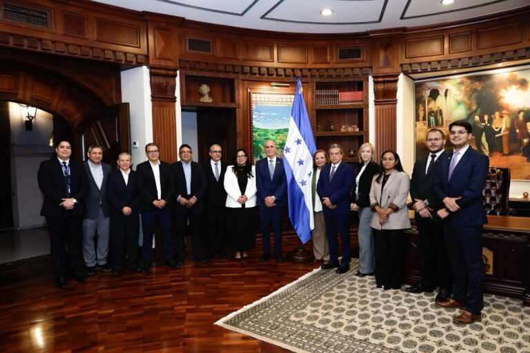 Reunión entre Gobierno de Honduras y sector privado para abordar crisis energética