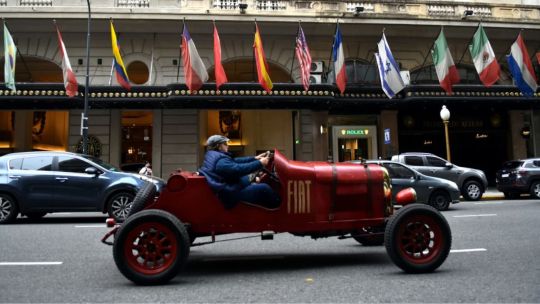 Autos clásicos en el Gran Premio Histórico de Buenos Aires