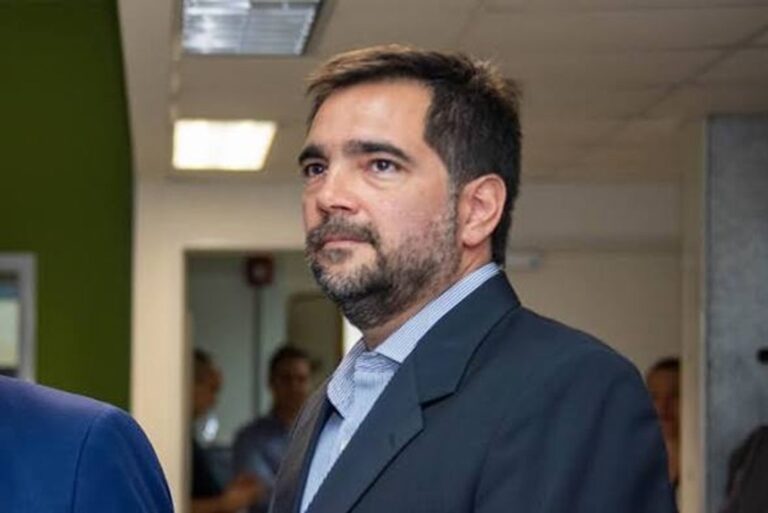 Allanamiento en departamento de Palermo donde se secuestraron US$650.000 y drogas