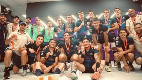 Jugadores de Los Pumas 7s celebrando la victoria ante Fiji en el Seven de Valladolid