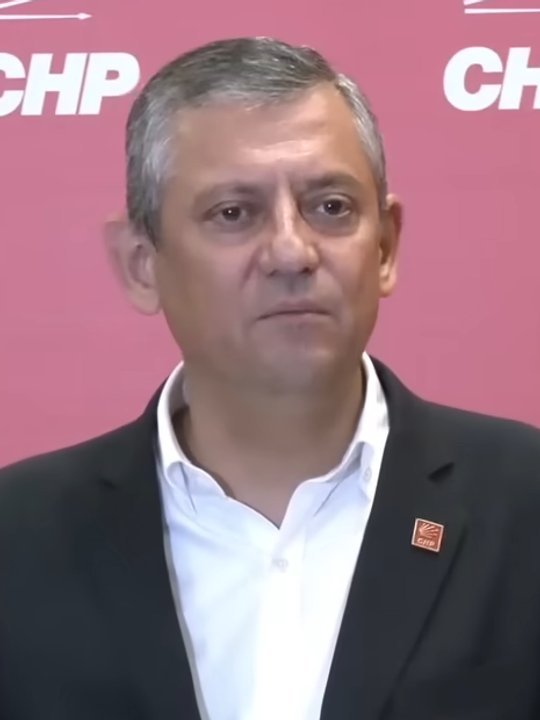 Sede del Partido Republicano del Pueblo (CHP) en Turquía con presencia policial
