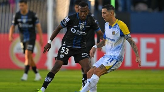 Jugadores de Rosario Central en partido de Copa Libertadores