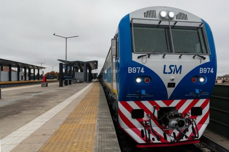Tren de la línea San Martín
